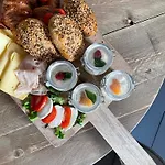 De Slaapsoof Bed & Breakfast 3*